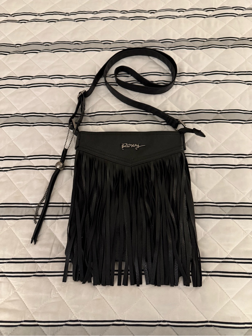 Roxy Mini Crossbody Purse Tassels Adjustable Strap Logo EUC Stylish